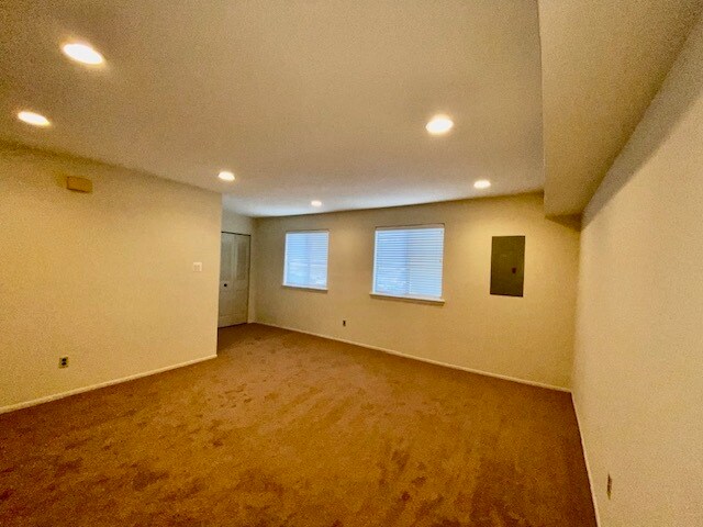 Building Photo - 2015 Jason Dr