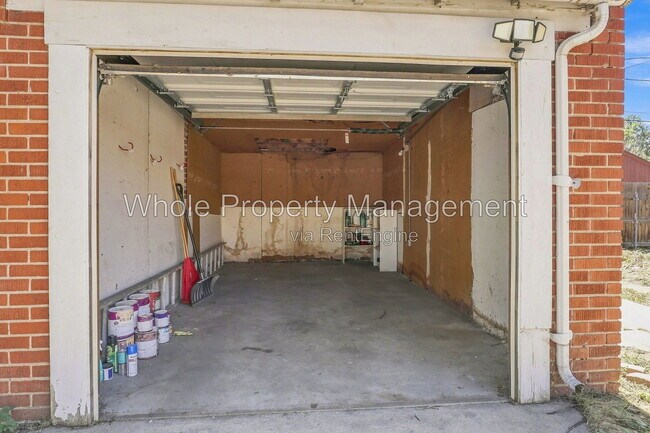 Building Photo - 3044 W Clyde Pl