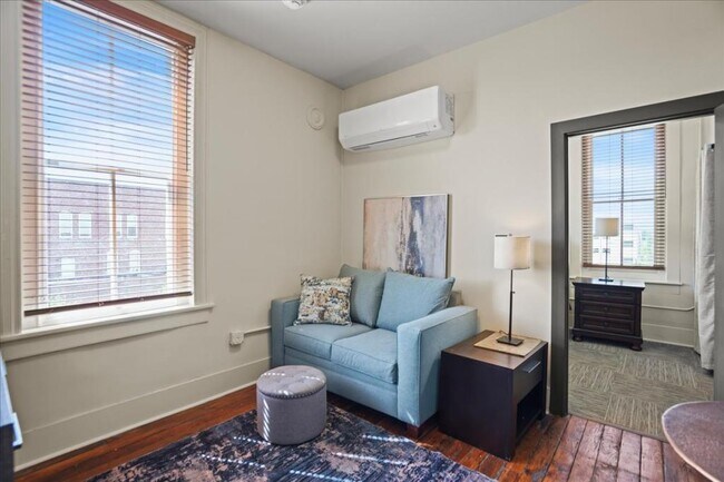 Building Photo - 127 W Evans St