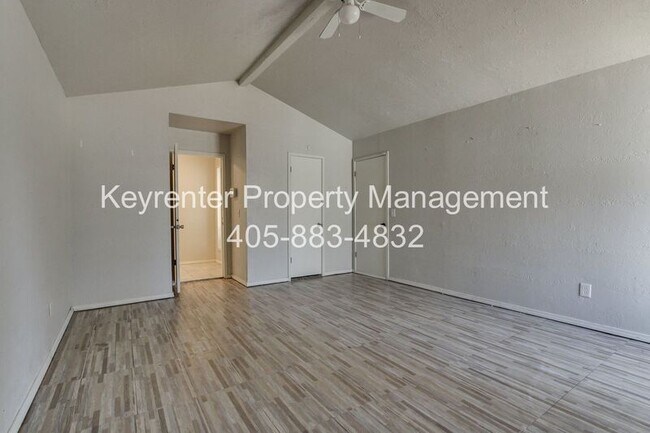 Building Photo - 6913 Fawn Canyon Dr