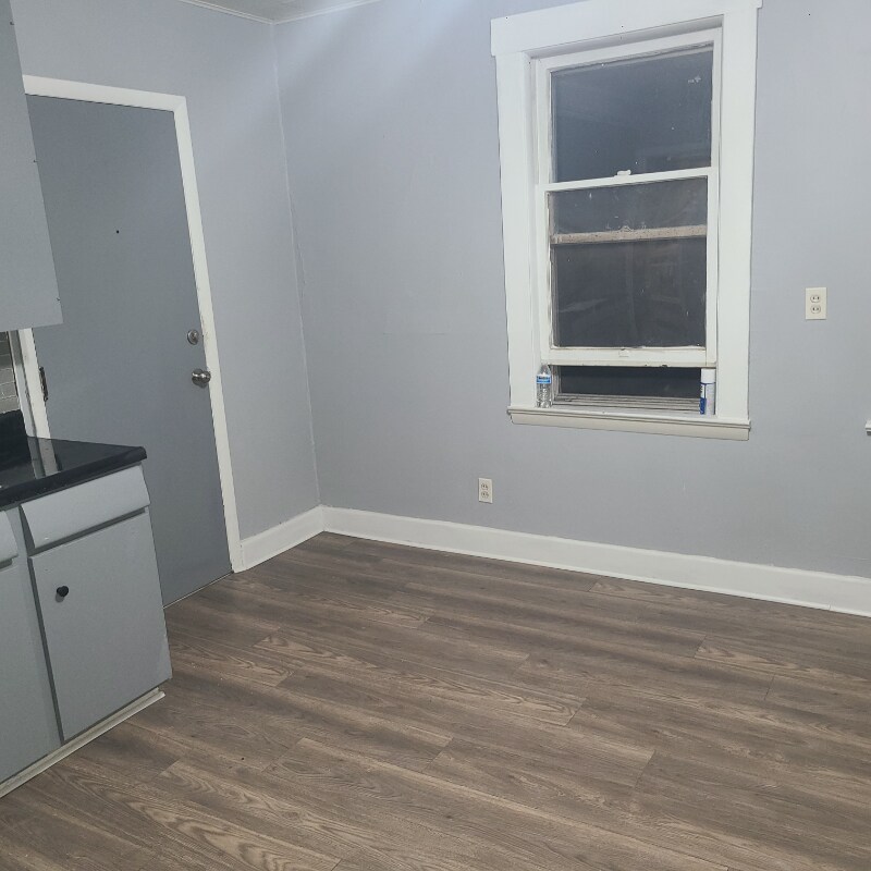 Building Photo - 7006 Clement Ave