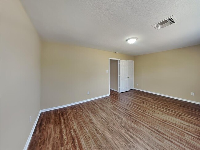 Building Photo - 3642 Apple Dale Dr