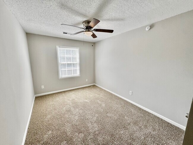 Building Photo - 5426 Gatehoyse Drive