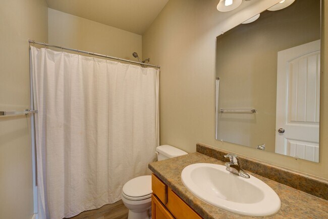 Building Photo - Very Clean Single-Family Home For Rent IN VALLEY WEST BOZEMAN
