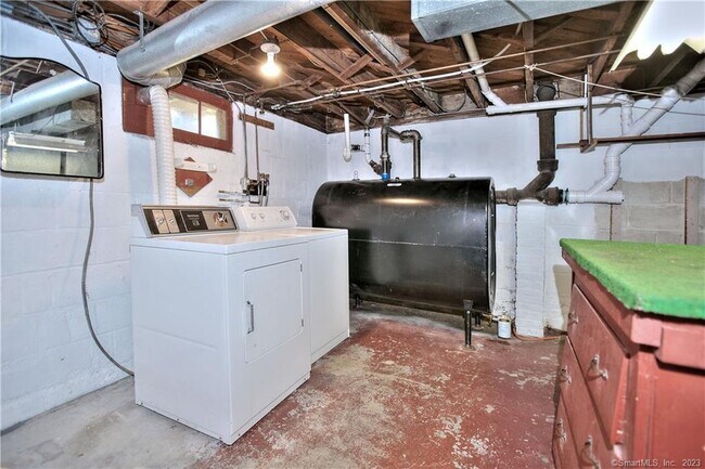 Building Photo - 30 Catherine St