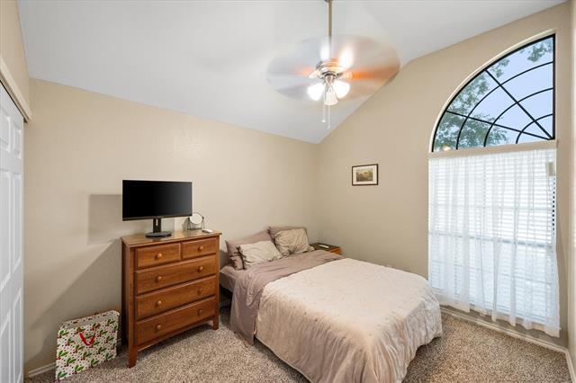 Building Photo - 4137 Mapleridge Dr