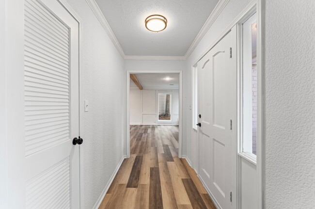 Building Photo - 17711 Fireside Dr