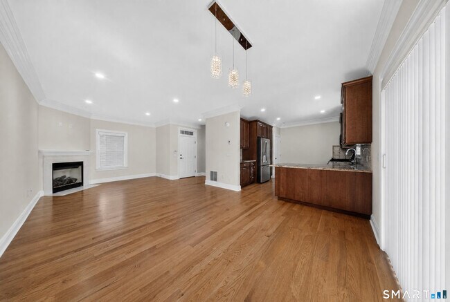 Building Photo - 88 Maple Tree Ave