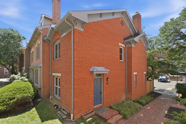 Building Photo - 541 Colecroft Ct