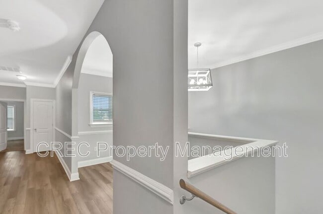 Building Photo - 2703 E Surrey Dr