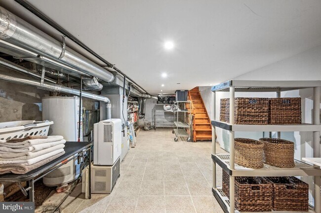 Building Photo - 1520-1522 Dorrance St