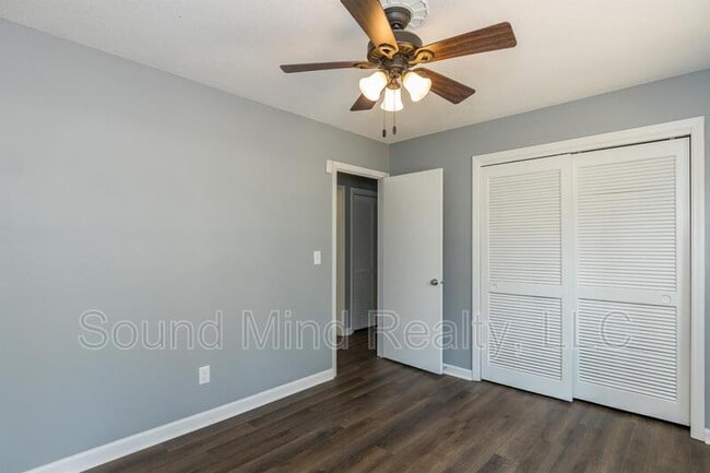 Building Photo - 409 Foxhall Dr