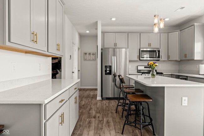 Building Photo - 1399 Hat Band St