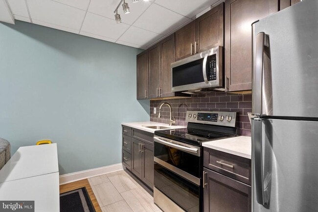 Building Photo - 1420 Locust St