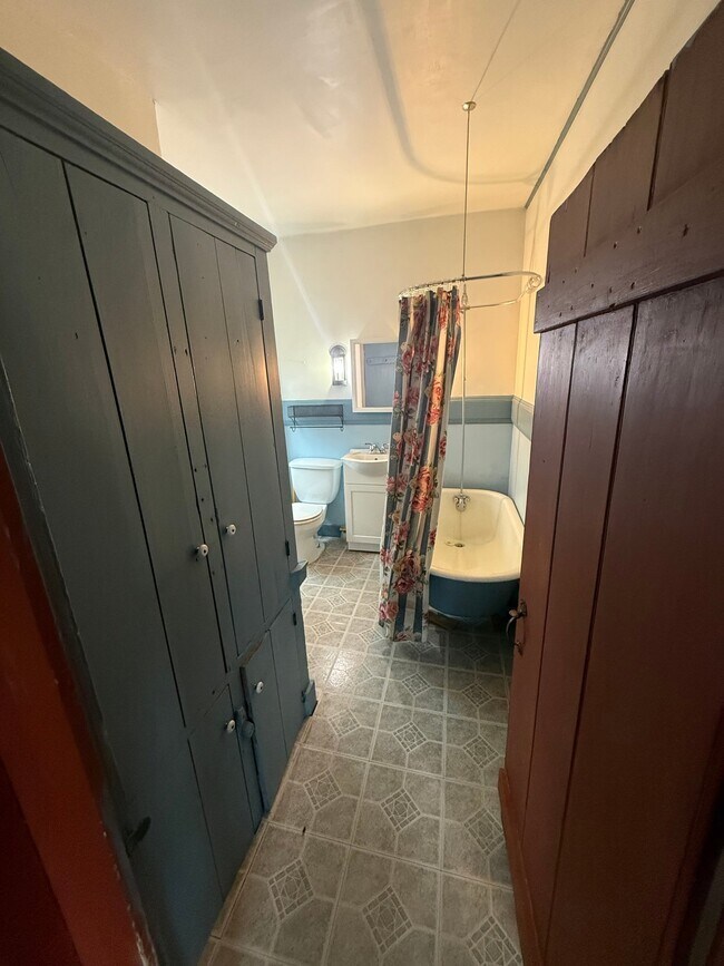 Building Photo - 803 NJ-57