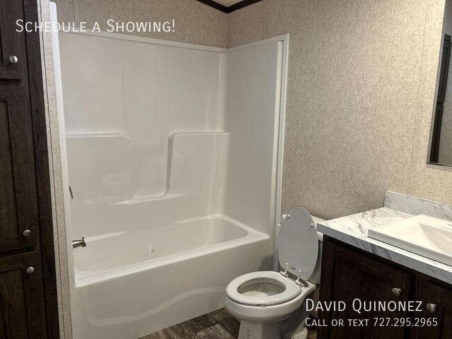 Building Photo - 5822 Kelso-