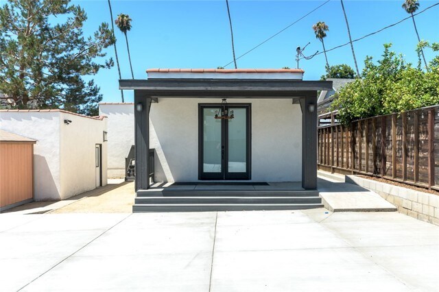 Building Photo - 5124 N Maywood Ave