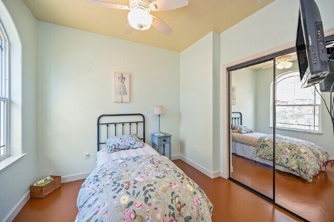 Building Photo - Luxury Hilltop Rental Retreat Overlooking the Cosumnes River Canyon