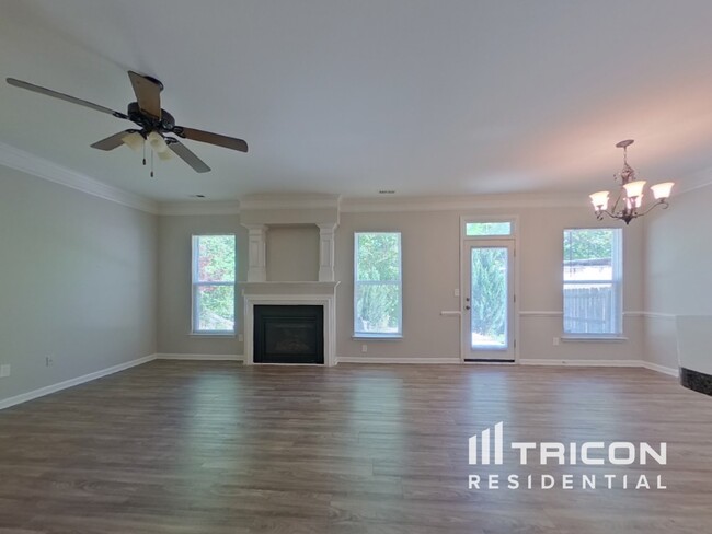 Building Photo - 408 Rook Rd