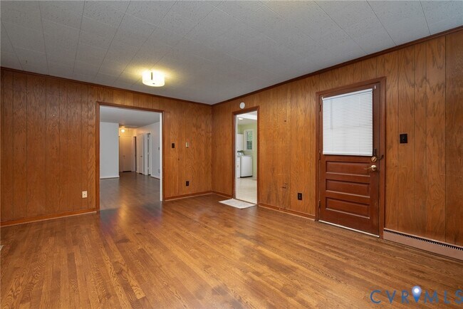 Building Photo - 2016 Denton Dr