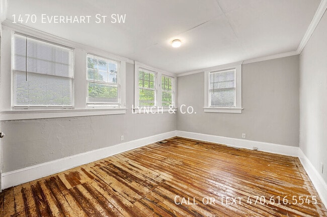 Building Photo - 1470 Everhart St SW