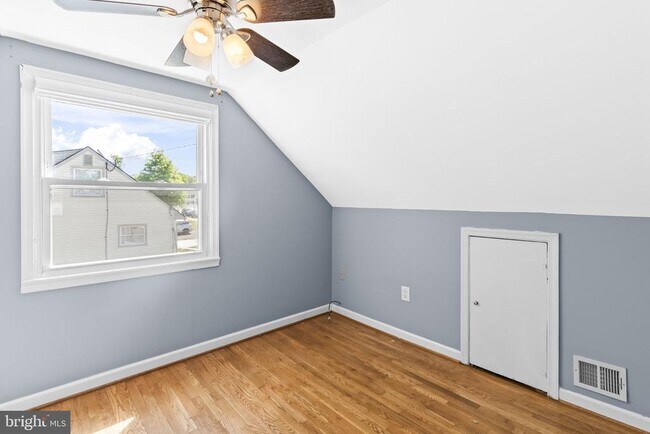 Building Photo - 7596 Amherst Dr