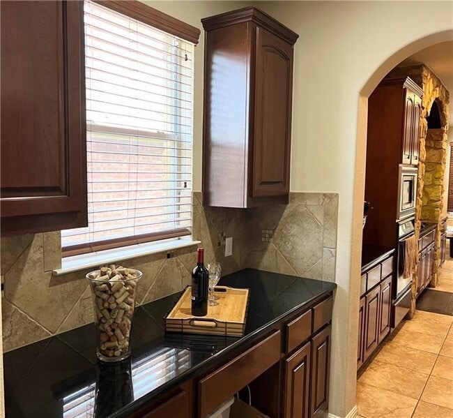 Building Photo - 9509 Lisi Anne Dr