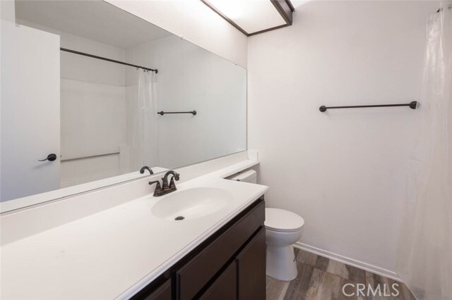 Building Photo - 549 W 220th St