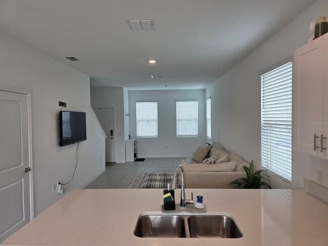 Building Photo - 3318 Composition St