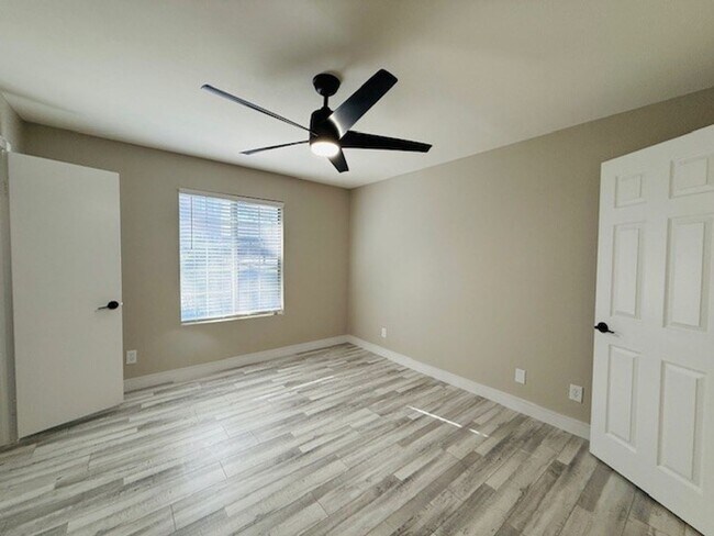 Building Photo - 2200 S Fort Apache Rd