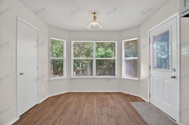 Building Photo - 549 Dylan Ct