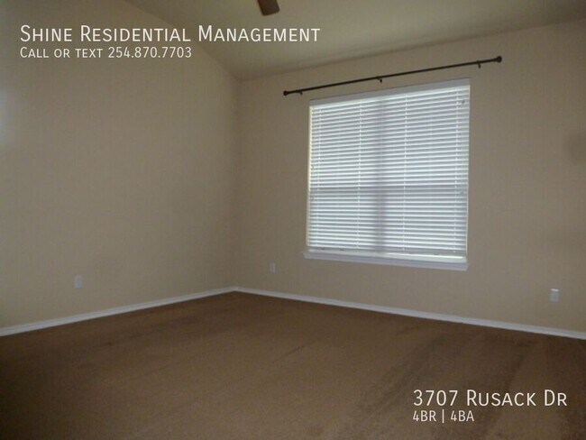 Building Photo - 3707 Rusack Dr