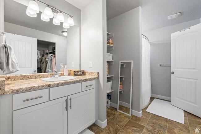 Building Photo - 3 Bedroom Townhome  in Pleasant Grove for Rent!