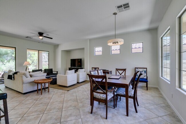 Building Photo - Elegant 3Bedroom/2.5Bath Furnished Home with Casita in Anthem Country Club