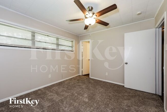 Building Photo - 1805 Dorothy Dr