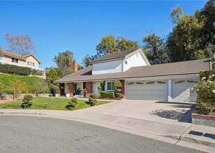Building Photo - 1446 Beechwood Dr