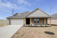 Building Photo - Come check out this Riverwood home in Lowell!