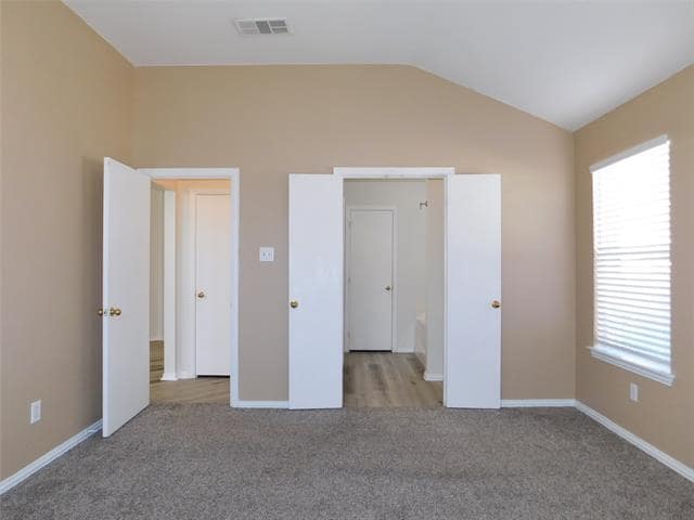 Building Photo - 1079 Port Boliver Dr