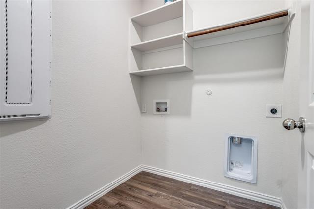 Building Photo - 309 Hackberry St