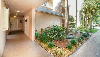 Building Photo - 9481 Evergreen Pl