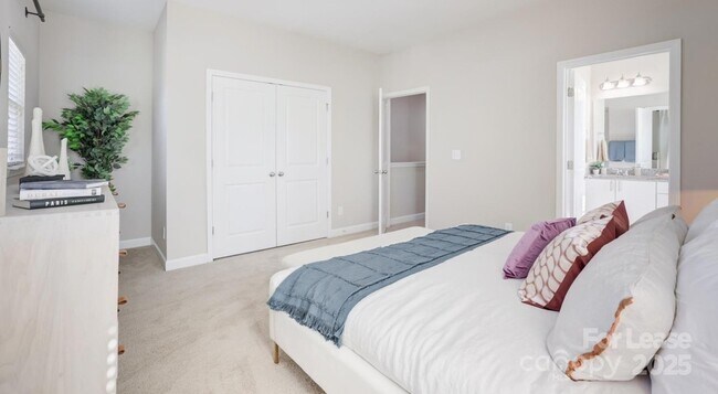 Building Photo - 10154 Enniscrone Rd