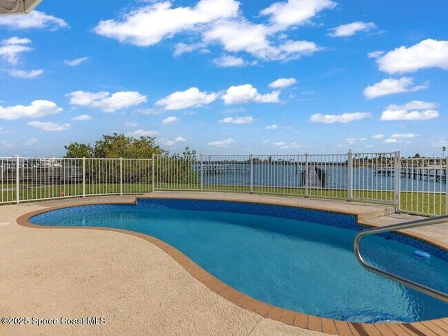 Building Photo - 8820 44th Ave