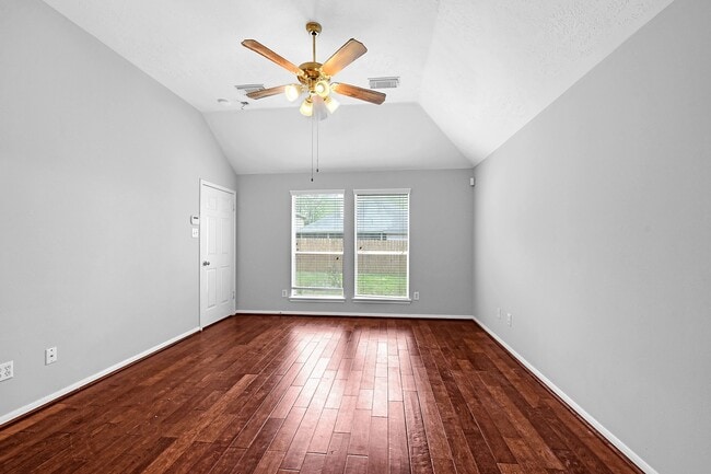 Building Photo - 3102 Millers Oak Ln