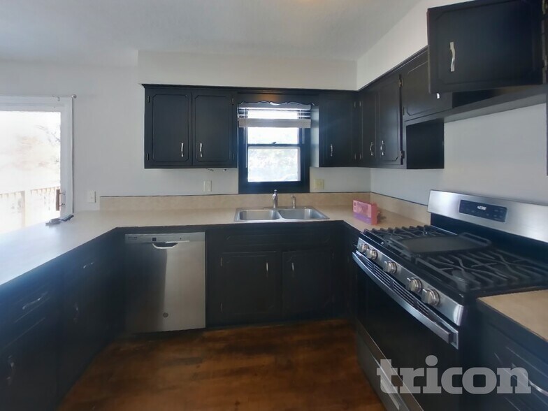 Building Photo - 14307 89th St NE