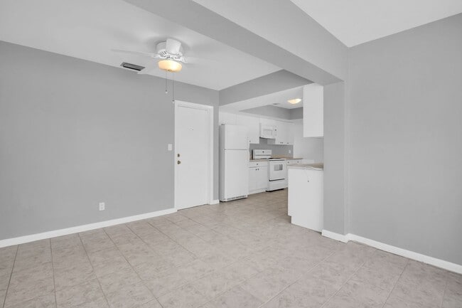 Building Photo - MAXIMO MOORINGS 3/2/2 HOME NEAR ST. PETE B...