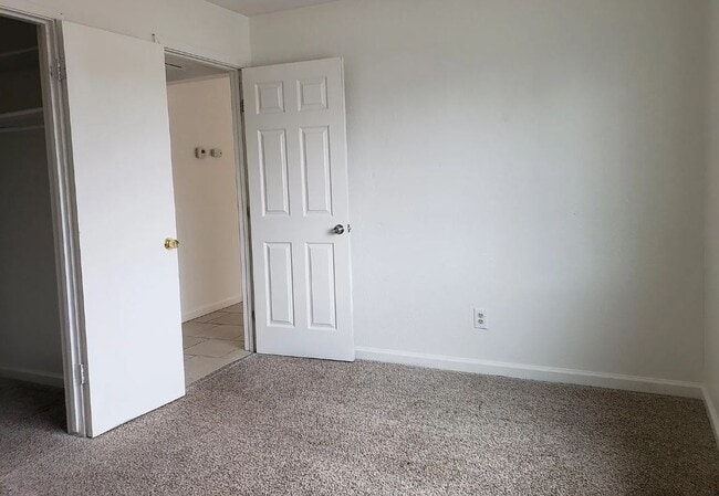 Building Photo - 2066 O'Neil Way