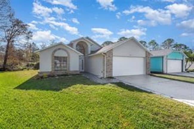 Building Photo - 3 Bedroom / 2 Bath Home Available Now in P...