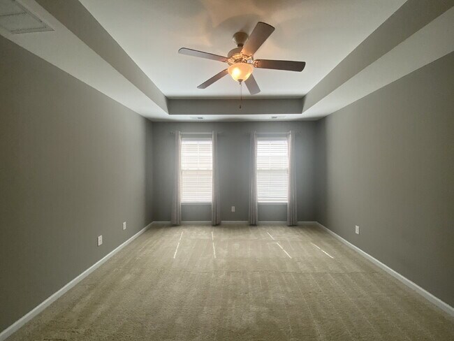 Building Photo - Spacious Home on a Corner Lot in Heritage New Riverside!