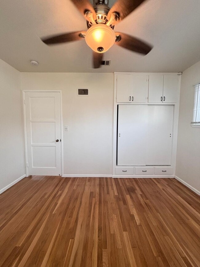 Building Photo - 12147 Hallwood Dr