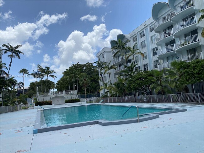 Building Photo - 488 NW 165th St